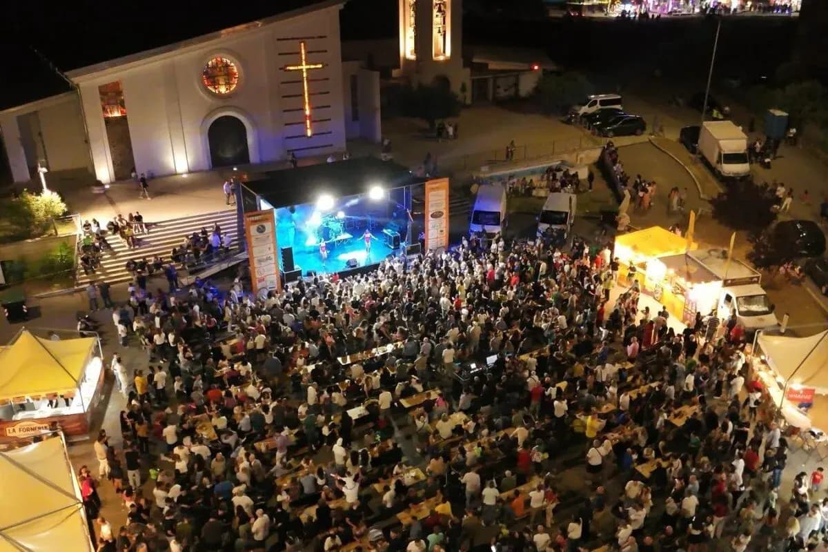 Torna il Cosenza Super Street Food: tre giorni di gusto, musica e spettacoli a Luzzi