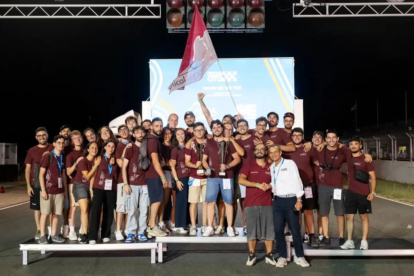 Unical Reparto Corse protagonista alla Formula SAE Italy 2026: primo posto nel Business Plan e storico Endurance