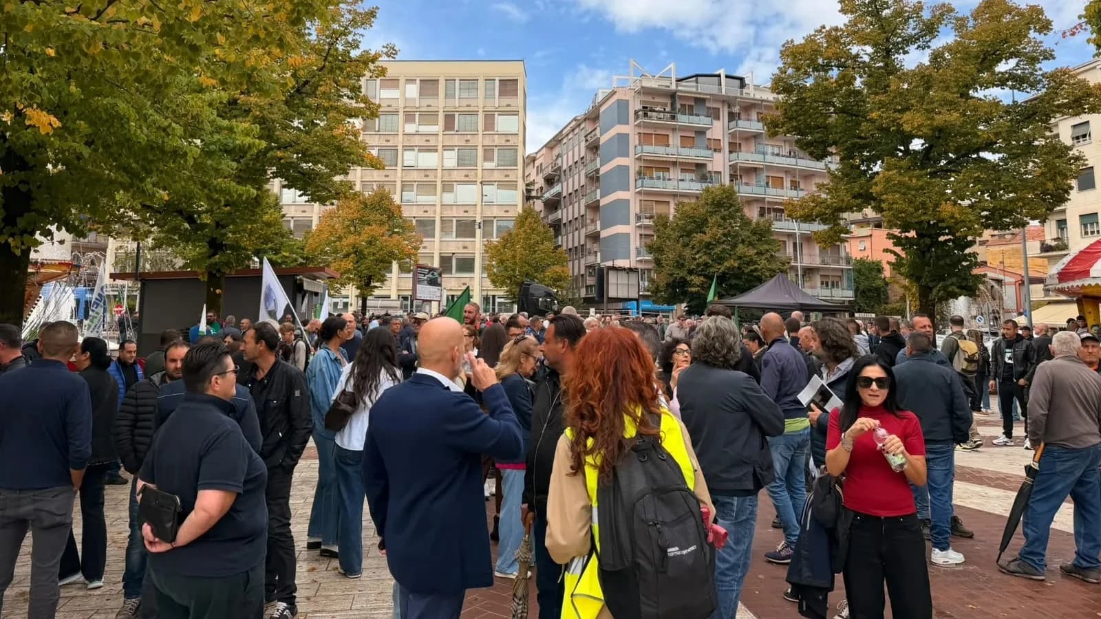 La Calabria non molla: al via un'altra settimana di proteste tra agricoltori e autotrasportatori contro il caro carburanti